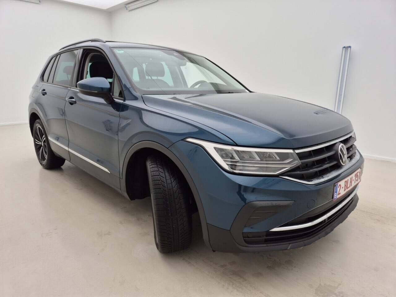 Volkswagen Tiguan 2.0 TDI Life - Diesel - Manual - 150 hp - 99.796 km Life