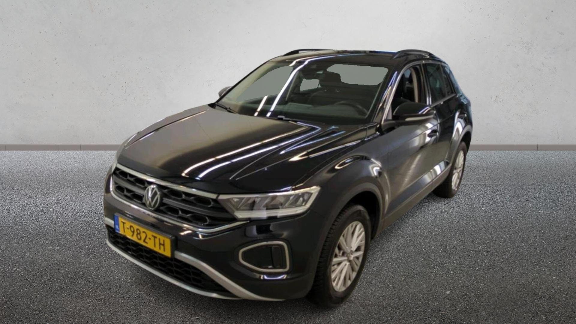 Volkswagen T-Roc 1.0 TSI Life - Petrol - Manual - 110 hp - 67.329 km