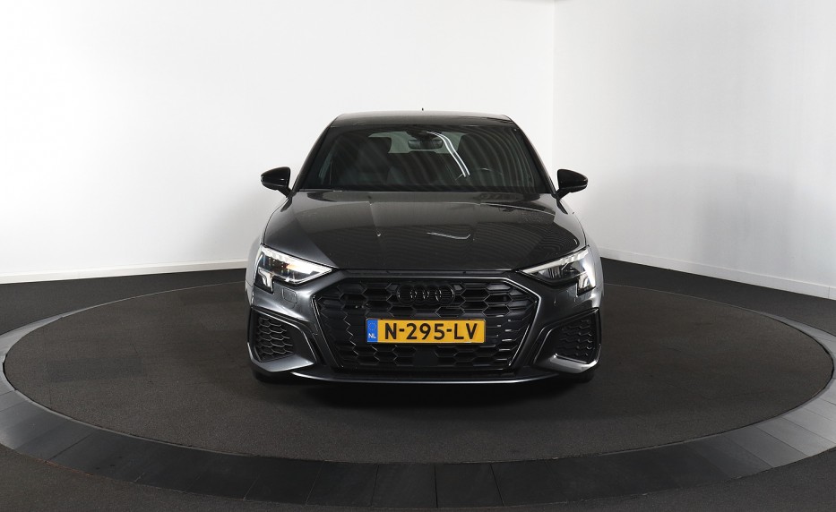 Audi A3 Sportback 45 TFSIe Competition - Hybrid - Automatic - 150 hp - 122.715 km