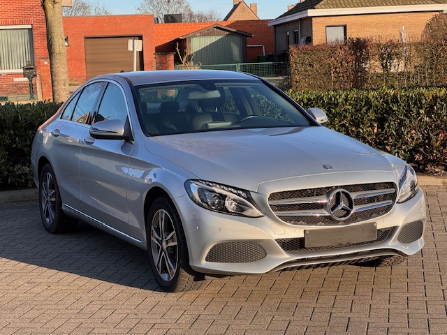 Mercedes-Benz C 180d - Diesel - Manual - 116 hp - 129.467 km 