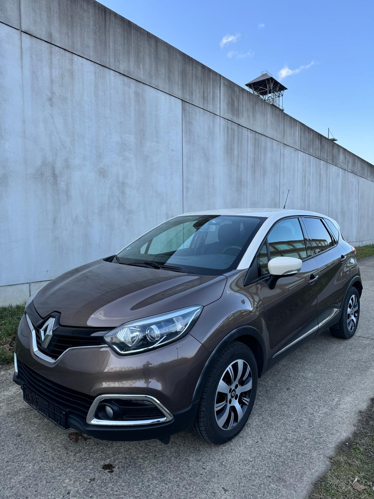Renault Captur 1.2 TCe Intens - Petrol - Automatic - 120 hp - 123.820 km