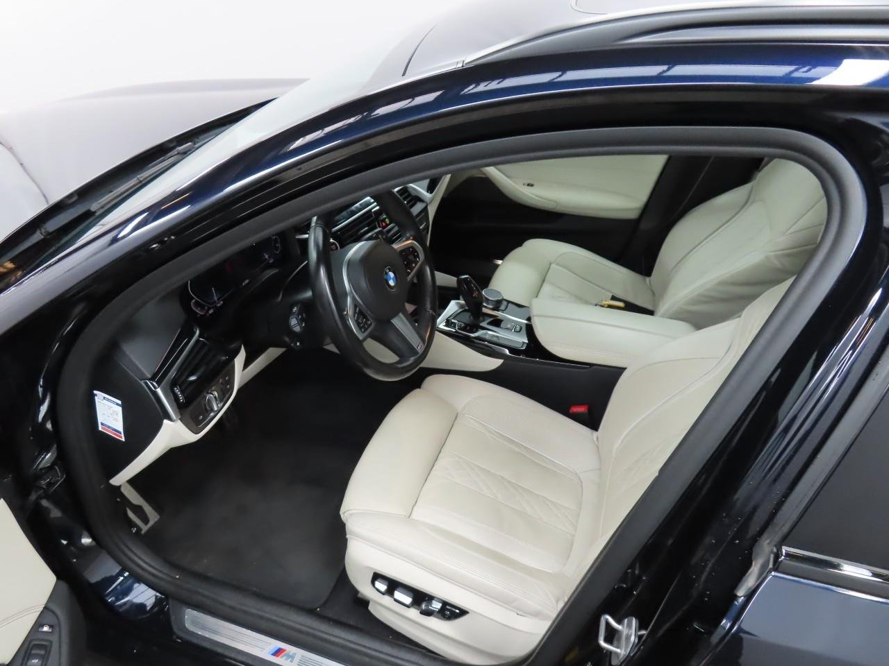 BMW 5 Series Touring 530e M Sport - Hybrid - Automatic - 184 hp - 61.504 km