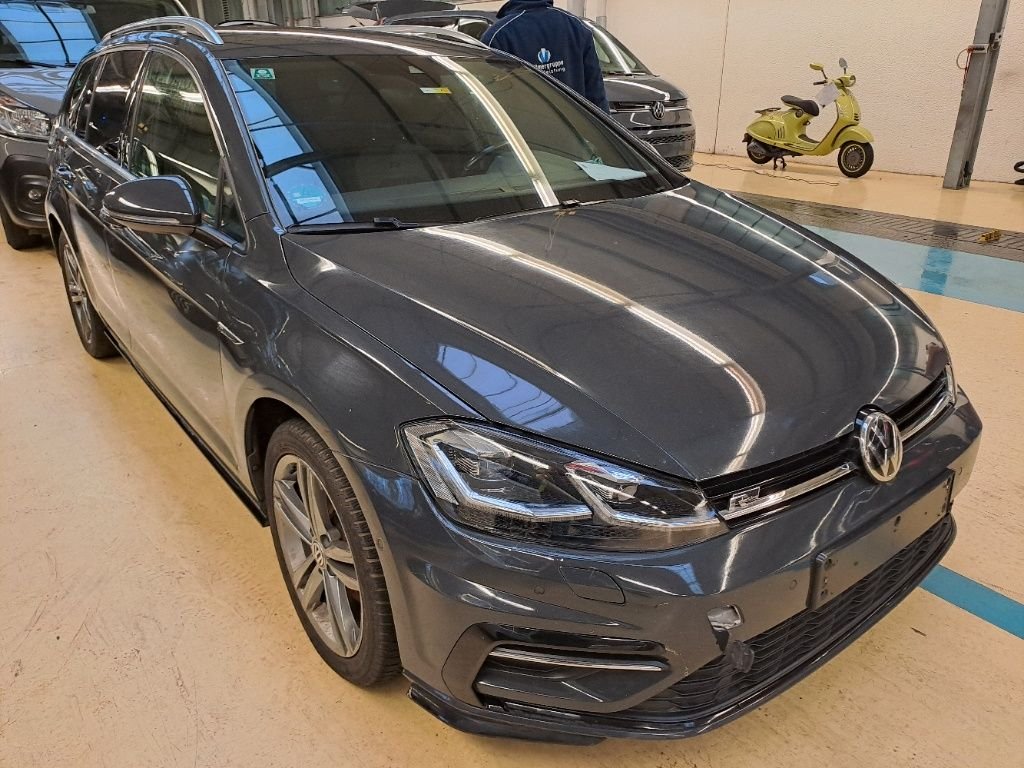 Volkswagen Golf Highline - Petrol - Automatic - 148 hp - 165.583 km Highline