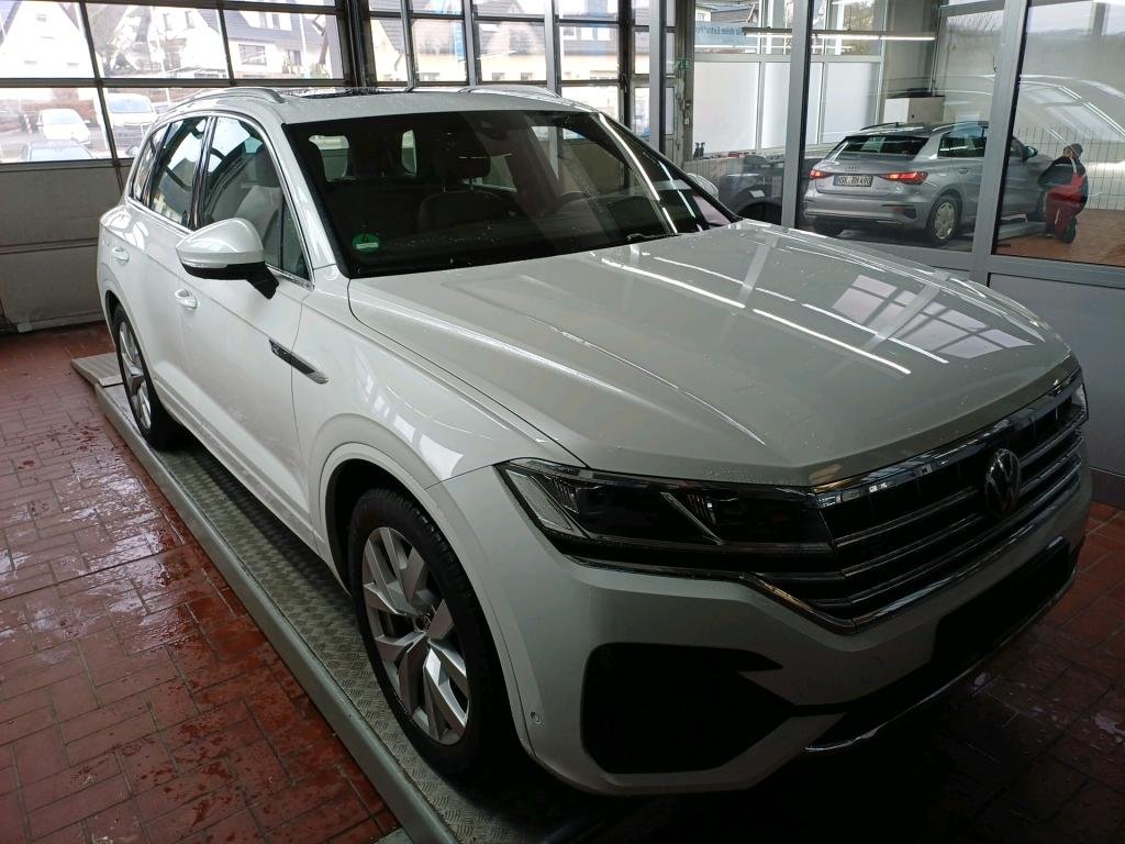 Volkswagen Touareg 3.0 TDI Elegance - 4Motion - Diesel - Automatic - 231 hp - 47.590 km Elegance