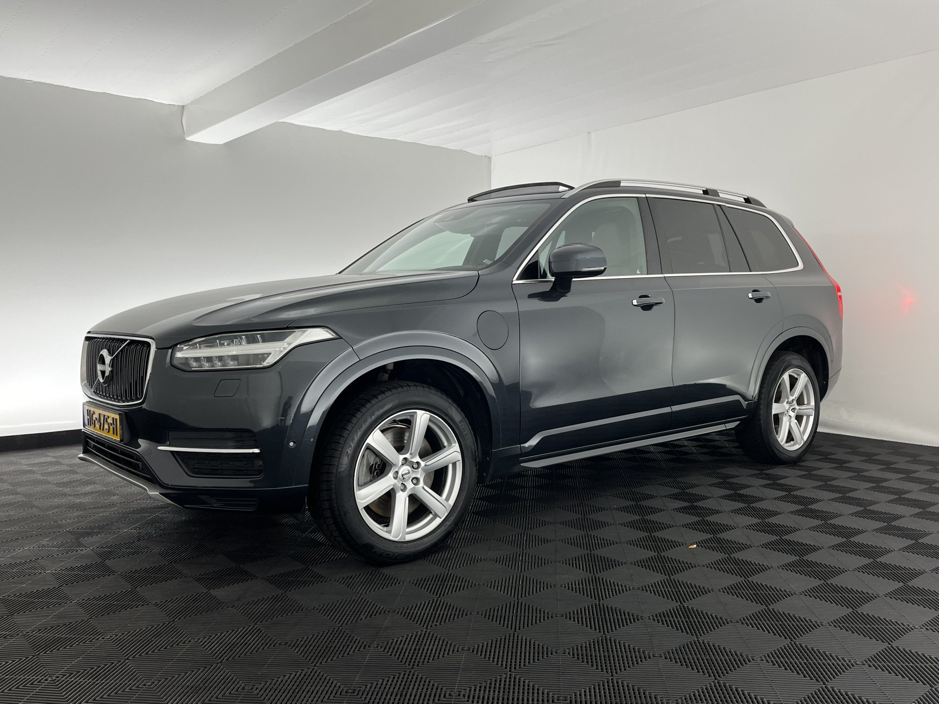 Volvo XC90 T8 Inscription - Hybrid - Automatic - 320 hp - 290.020 km