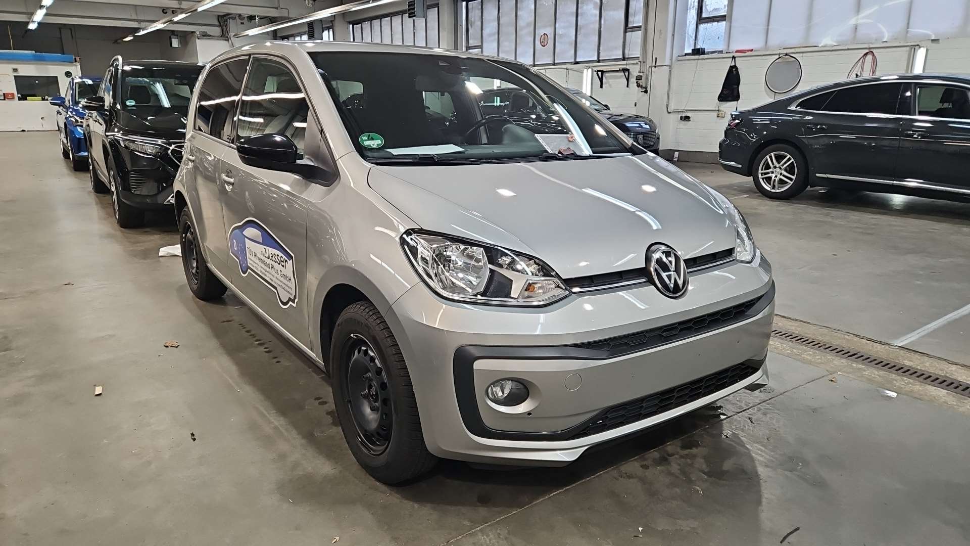 Volkswagen Up! 1.0 Active - Petrol - Manual - 65 hp - 118.002 km Active
