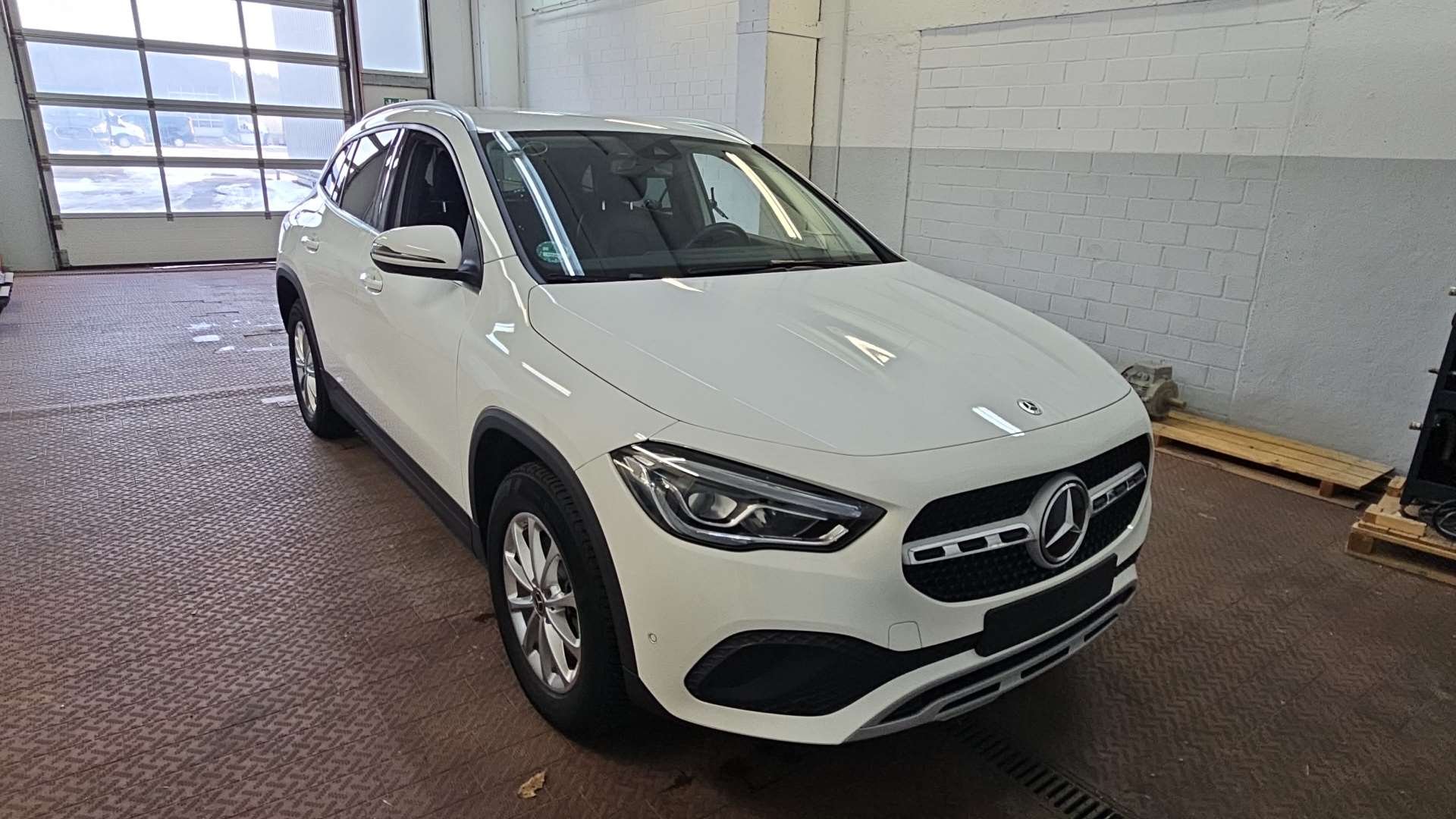 Mercedes-Benz GLA 250e Style - Hybrid - Automatic - 160 hp - 46.876 km Style