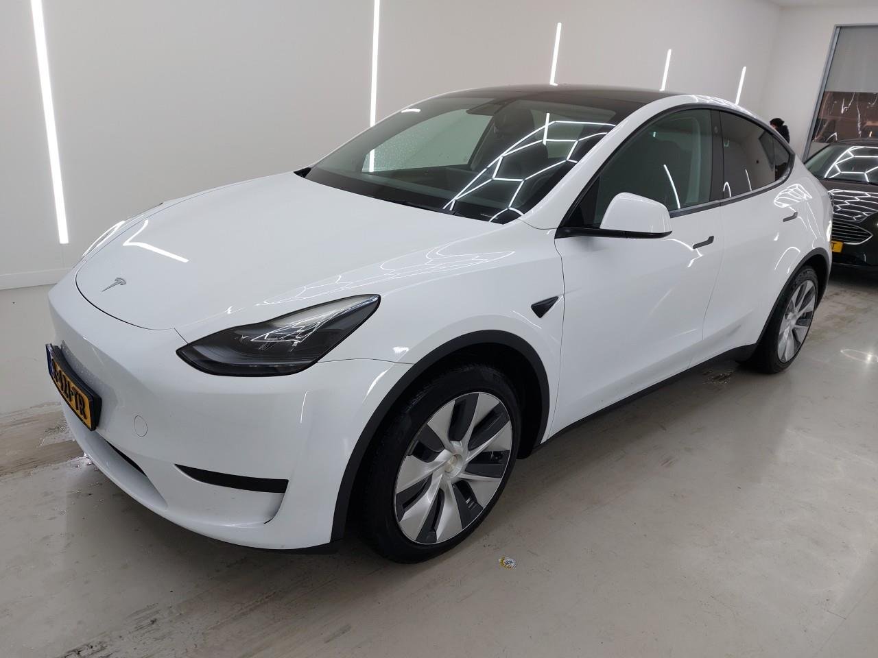 Tesla Model Y 58 kWh - Electric - Automatic - 238 hp - 96.573 km