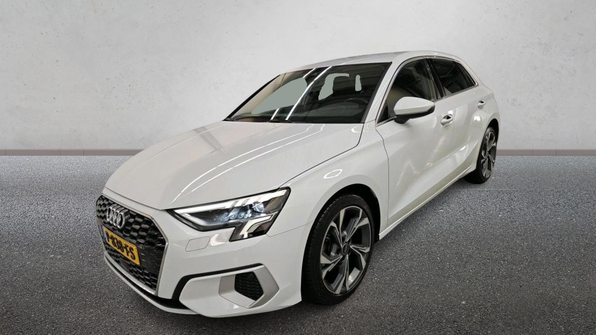 Audi A3 Sportback 35 TFSI Business - Petrol - Automatic - 150 hp - 153.864 km