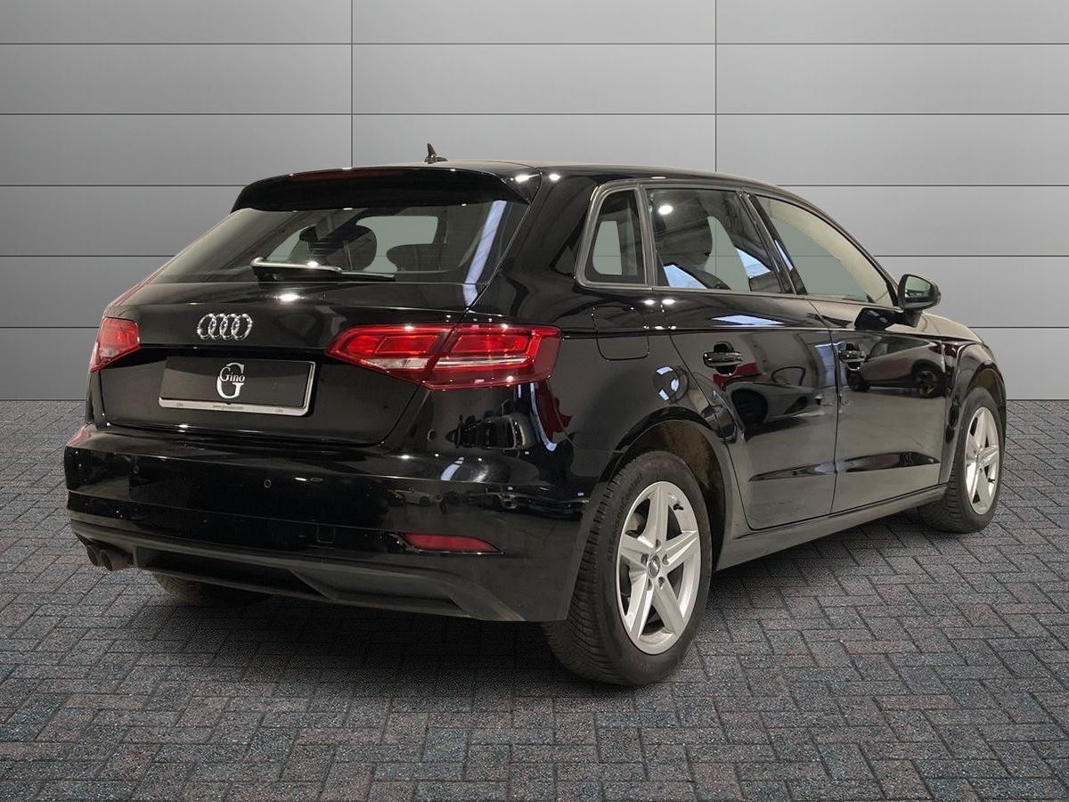 Audi A3 Sportback 2.0 TDI Admired - Diesel - Automatic - 150 hp - 73.160 km