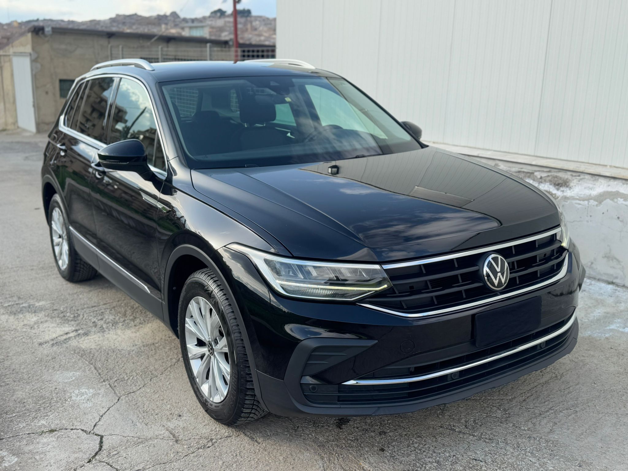 Volkswagen Tiguan 2.0 TDI Life - Diesel - Manual - 122 hp - 115.873 km Life