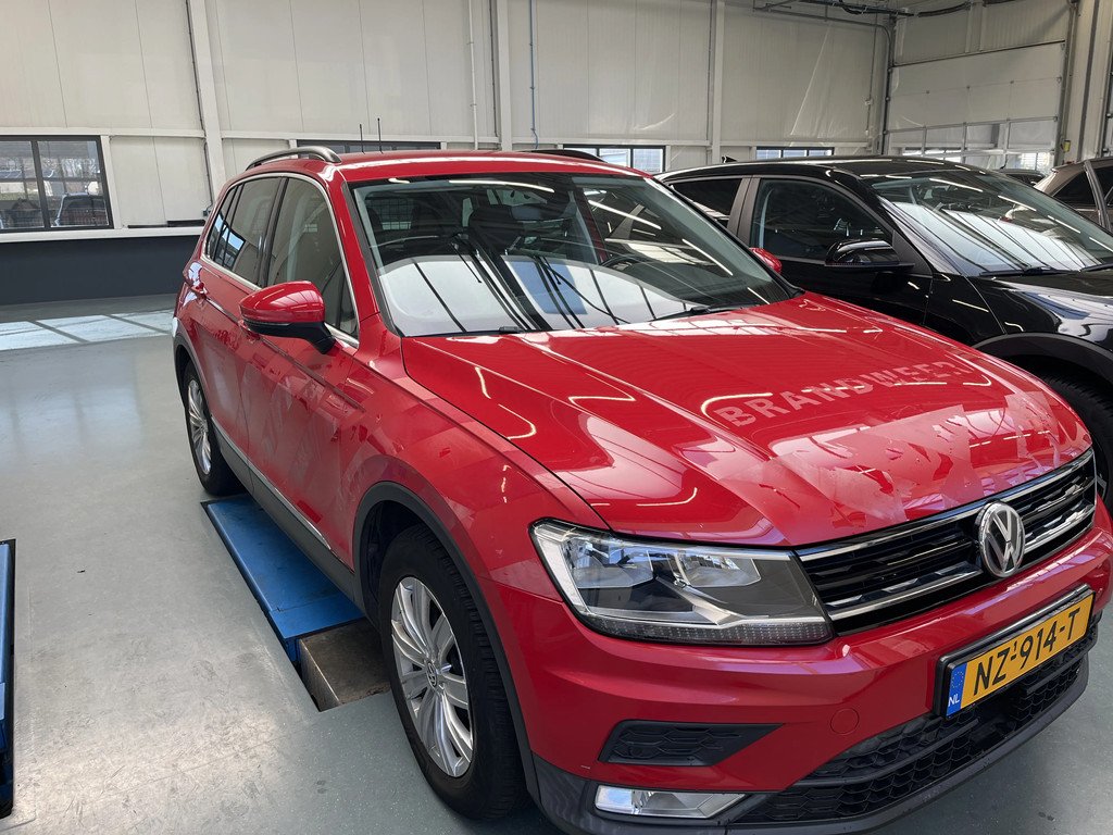 Volkswagen Tiguan 2.0 TDI Comfortline - Diesel - Automatic - 150 hp - 94.564 km Comfortline