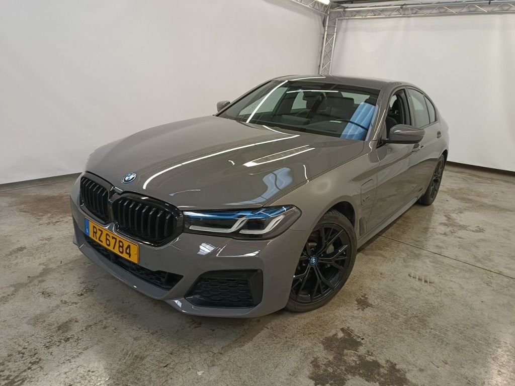 BMW 5 Series 530e Business - Hybrid - Automatic - 184 hp - 84.459 km
