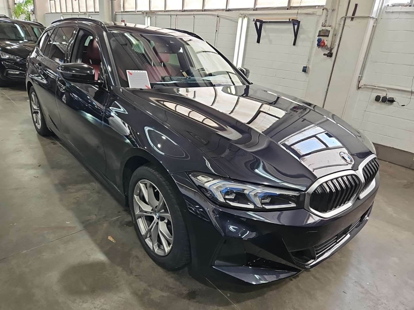 BMW 3 Series Touring 318d - Diesel - Automatic - 150 hp - 133.142 km 