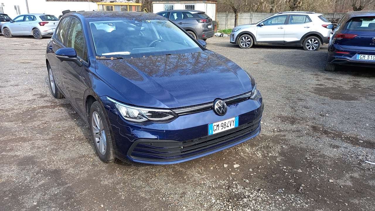 Volkswagen Golf 1.0 eTSI Life - Hybrid - Automatic - 110 hp - 43.039 km Life