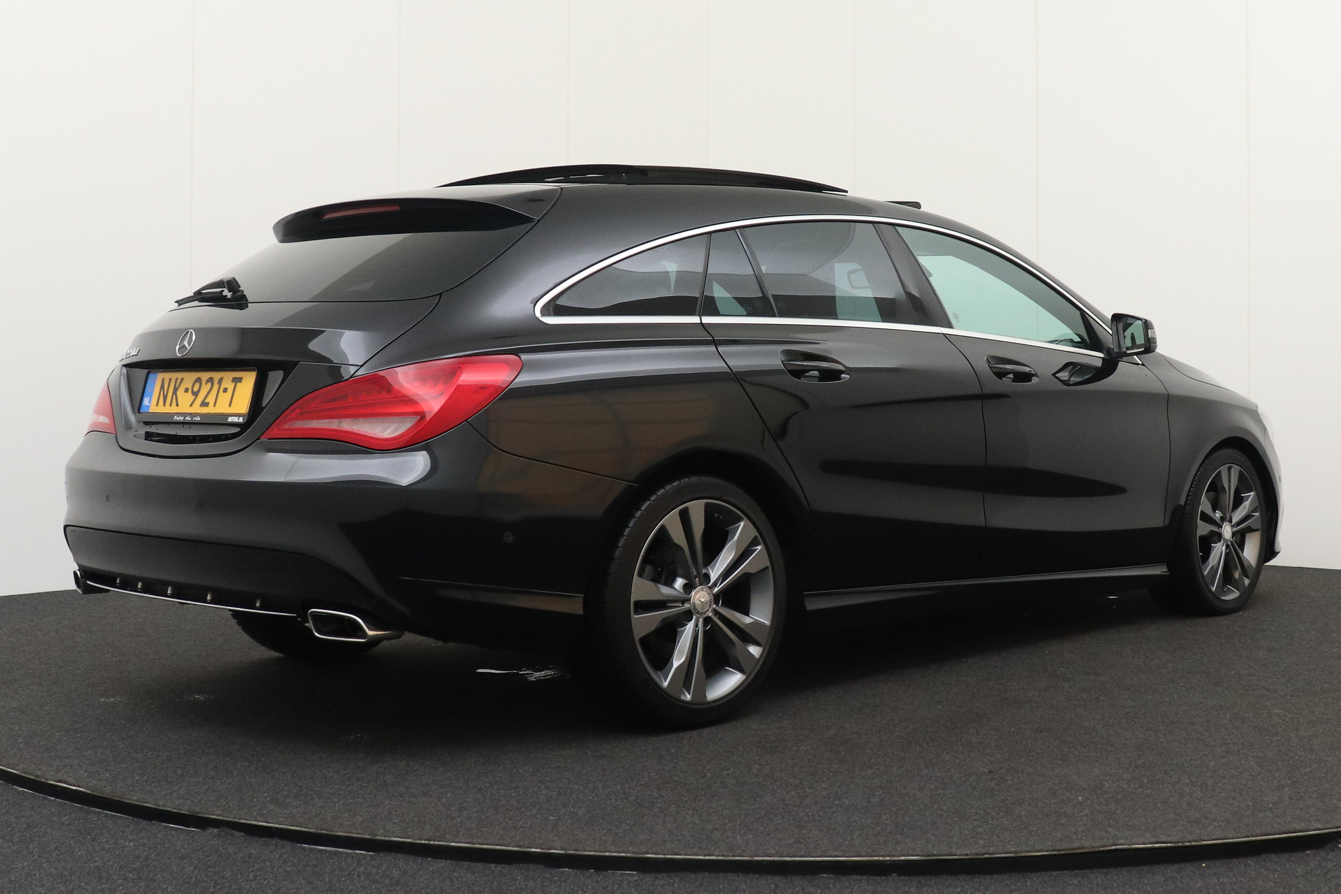 Mercedes-Benz CLA Shooting Brake 220d Urban - Diesel - Automatic - 177 hp - 247.521 km