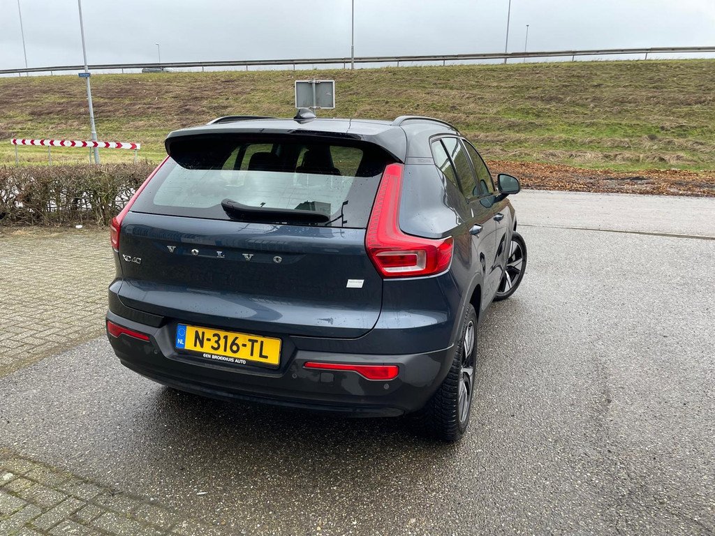 Volvo XC40 Plus - Electric - Automatic - 231 hp - 170.946 km