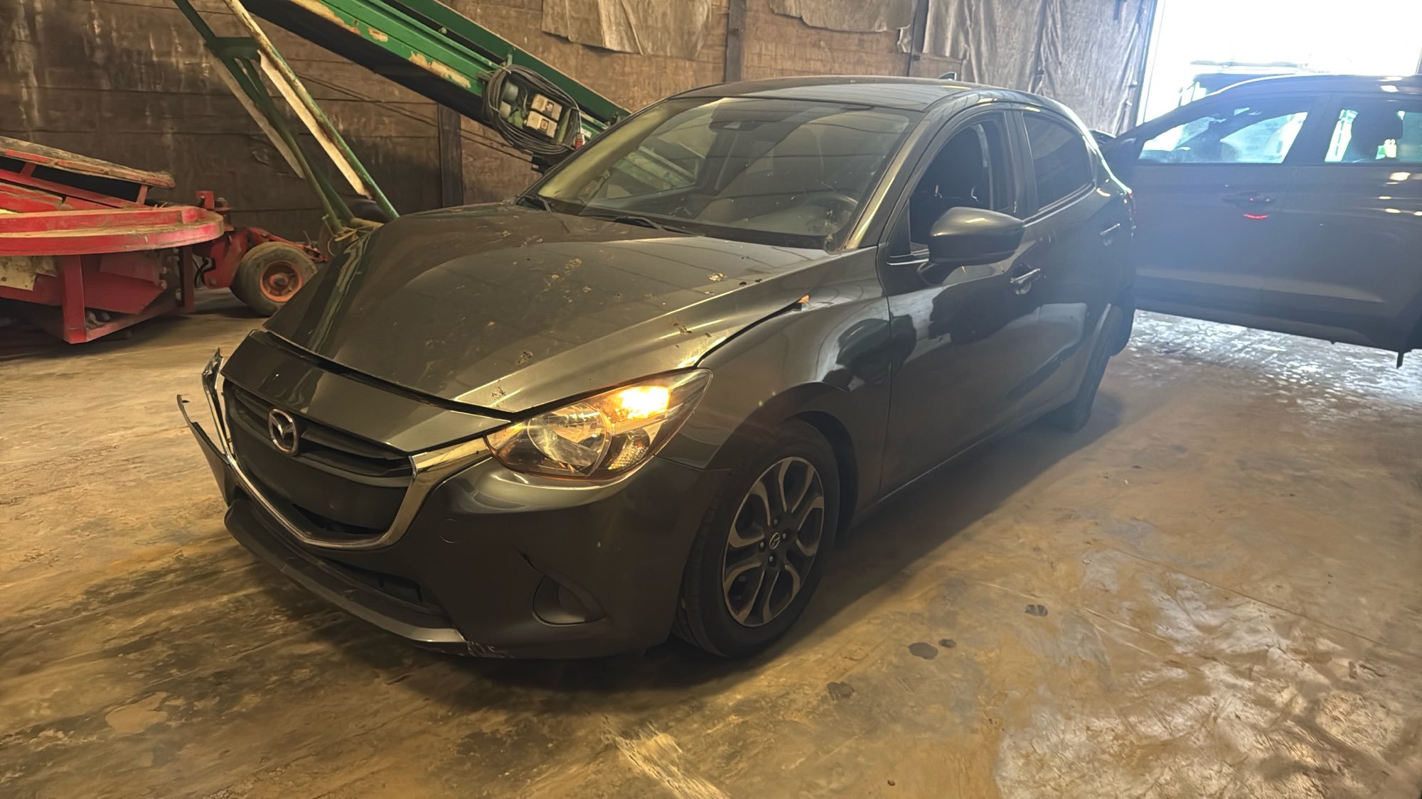 Mazda 2 1.5 SKYACTIV-G Comfort - Petrol - Manual - 89 hp - 6.339 km