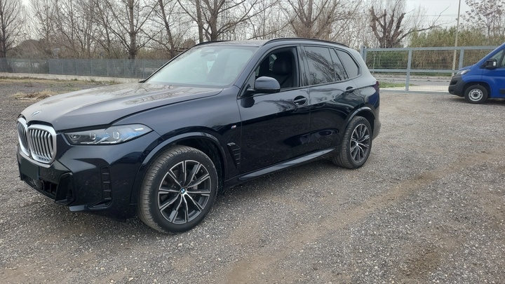 BMW X5 40i M Sport - xDrive - Hybrid - Automatic - 381 hp - 22.941 km M Sport