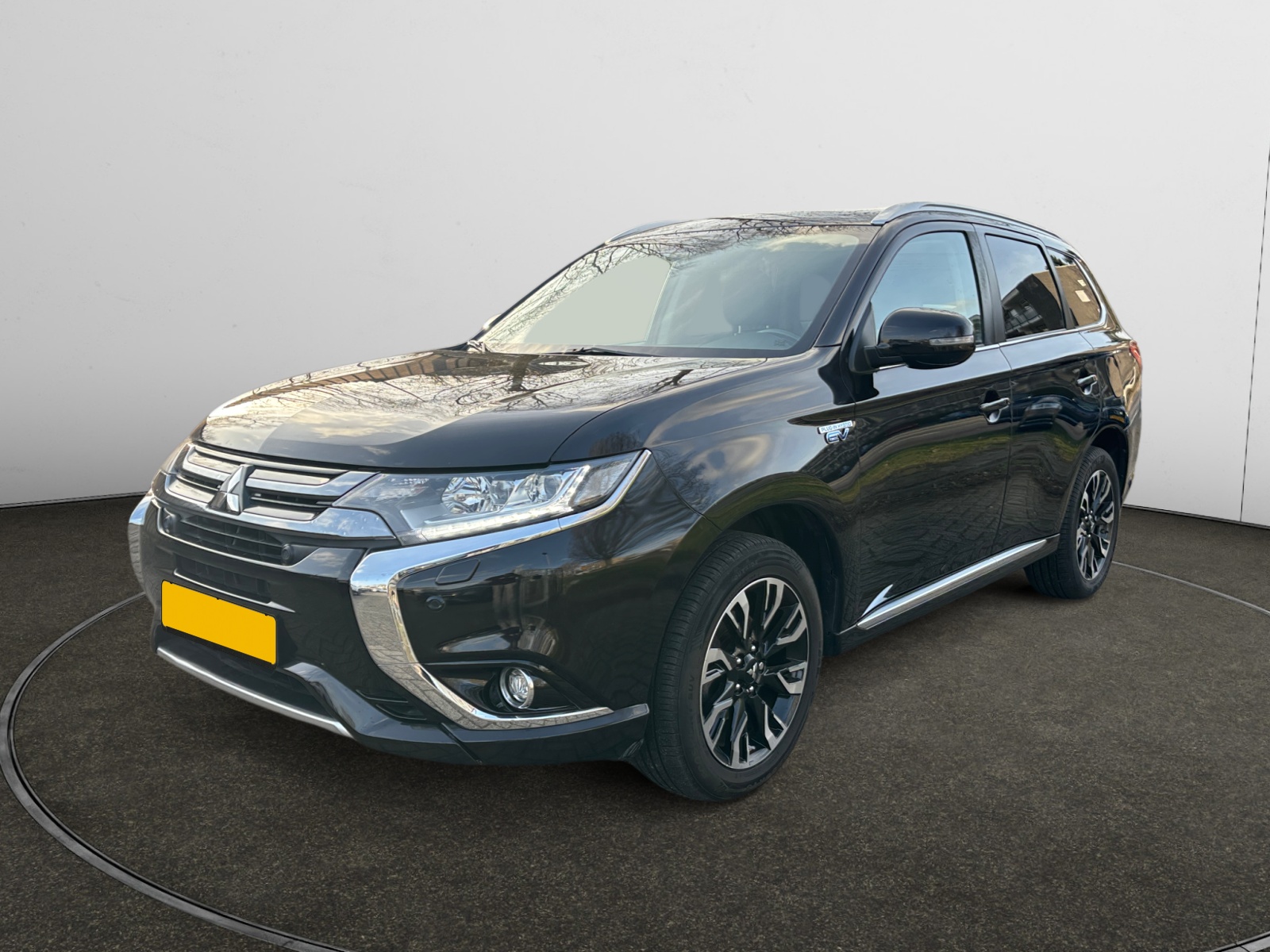 Mitsubishi Outlander 2.0 InStyle - Petrol - Automatic - 150 hp - 153.817 km