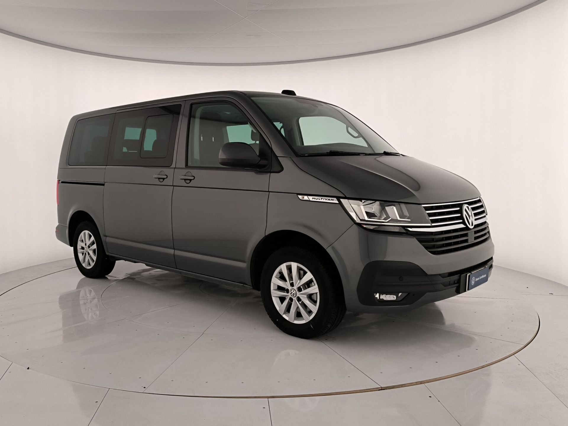 Volkswagen Multivan 2.0 TDI Comfortline - Diesel - Automatic - 150 hp - 40.750 km Comfortline