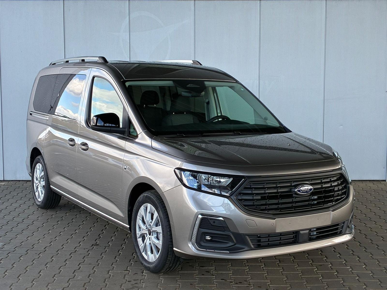 Ford Tourneo Custom 1.5 Titanium 2026
