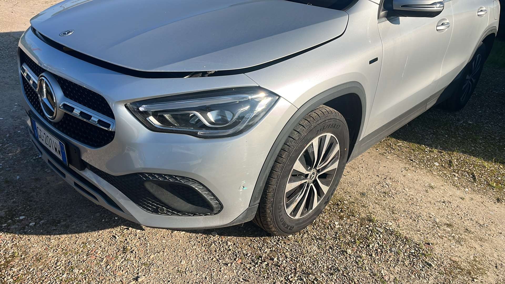 Mercedes-Benz GLA 250 - Hybrid - Automatic - 218 hp - 100.639 km 