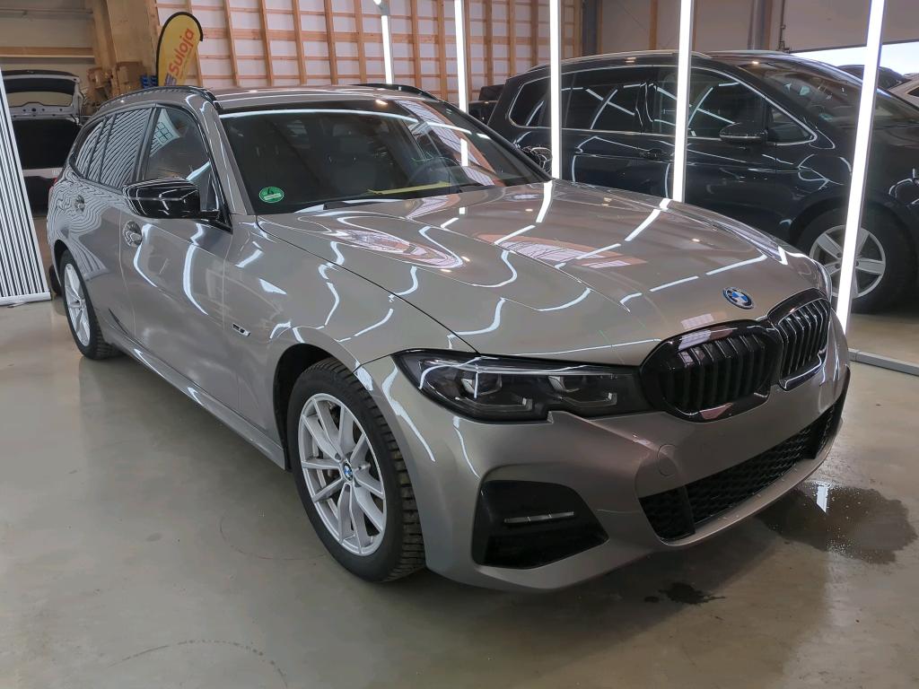 BMW 3 Series Touring 330e M Sport - Hybrid - Automatic - 184 hp - 80.267 km M Sport