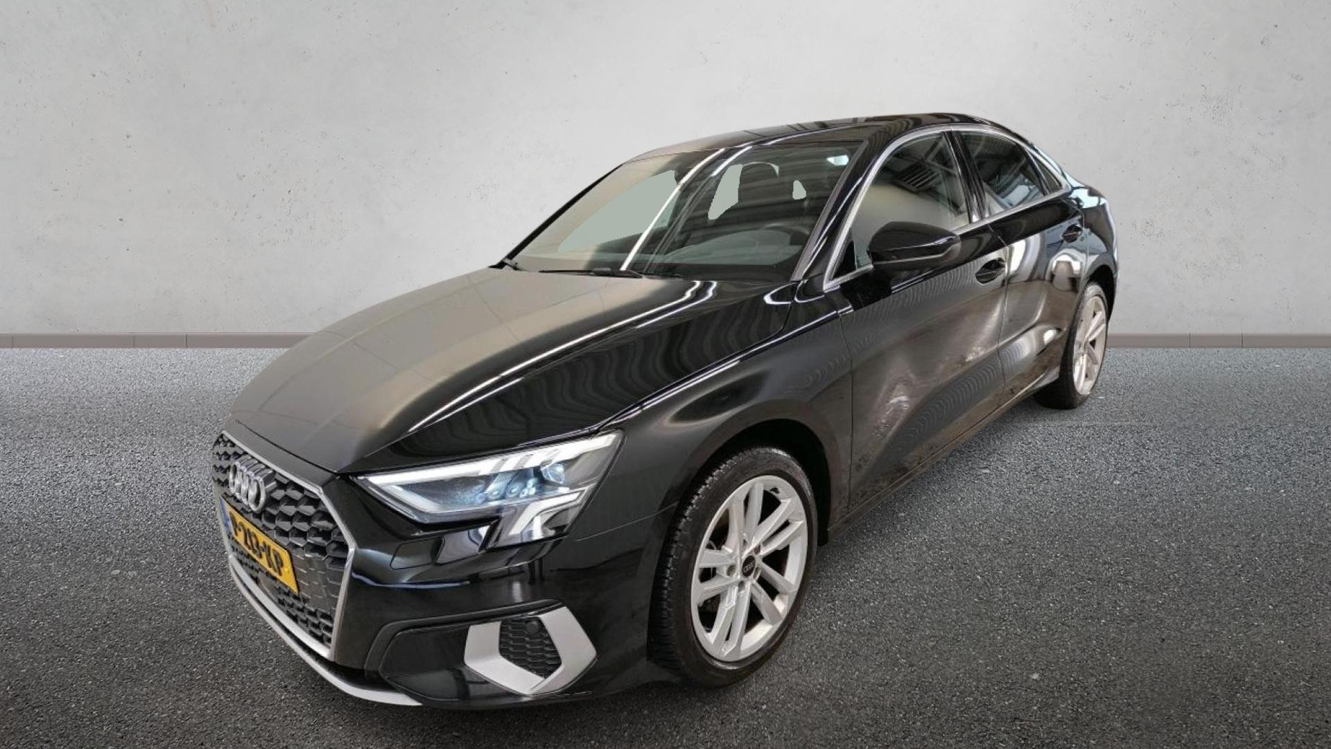 Audi A3 30 TFSI Advanced - Petrol - Automatic - 110 hp - 88.063 km