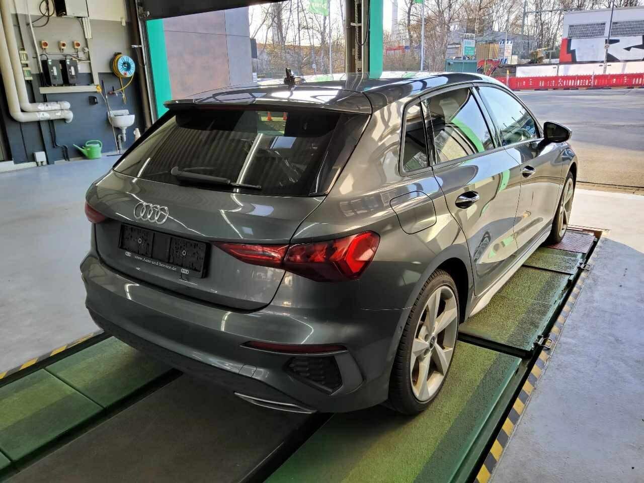 Audi A3 Sportback 40 TFSIe S Line - Hybrid - Automatic - 150 hp - 88.959 km