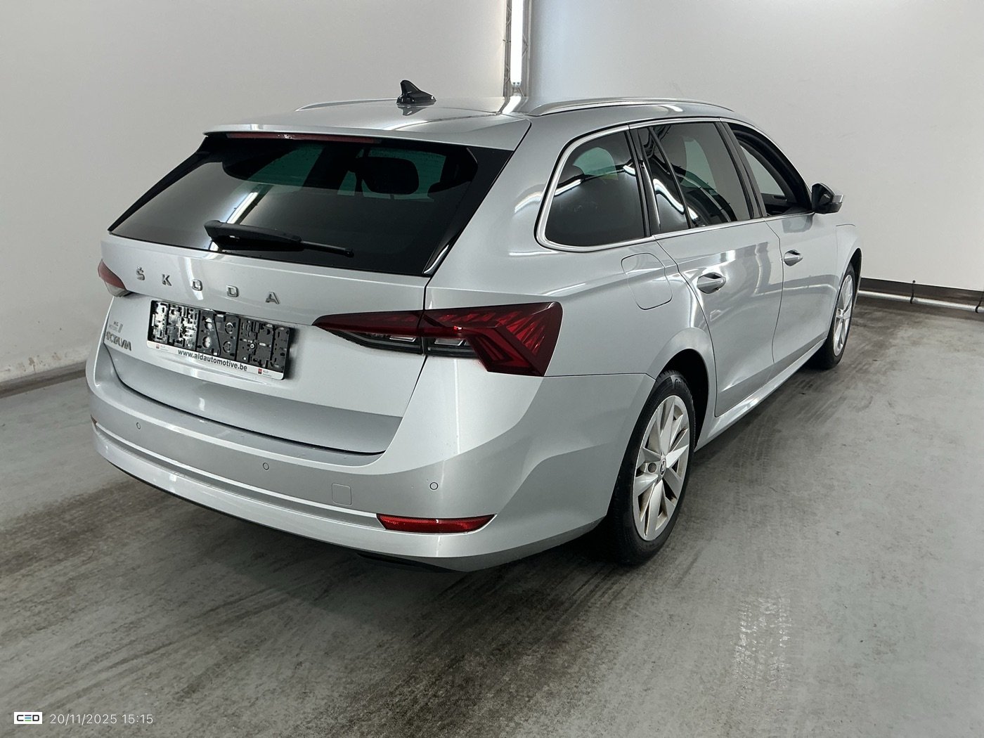 Skoda Octavia Combi 2.0 TDI Style - Diesel - Automatic - 150 hp - 97.632 km