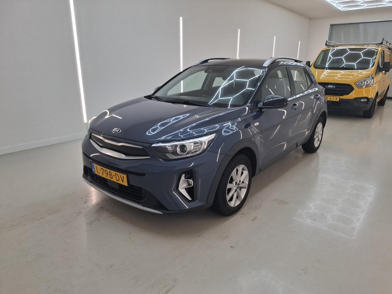 Kia Stonic 1.0 T-GDI DynamicLine - Petrol - Manual - 99 hp - 105.492 km