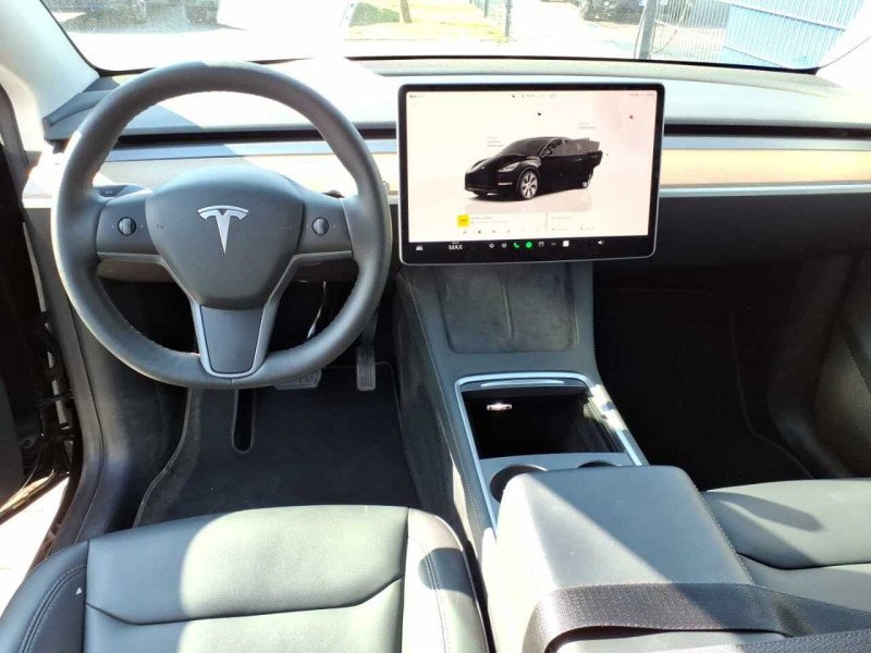 Tesla Model Y Long Range - Dual Motor - Electric - Automatic - 514 hp - 94.514 km