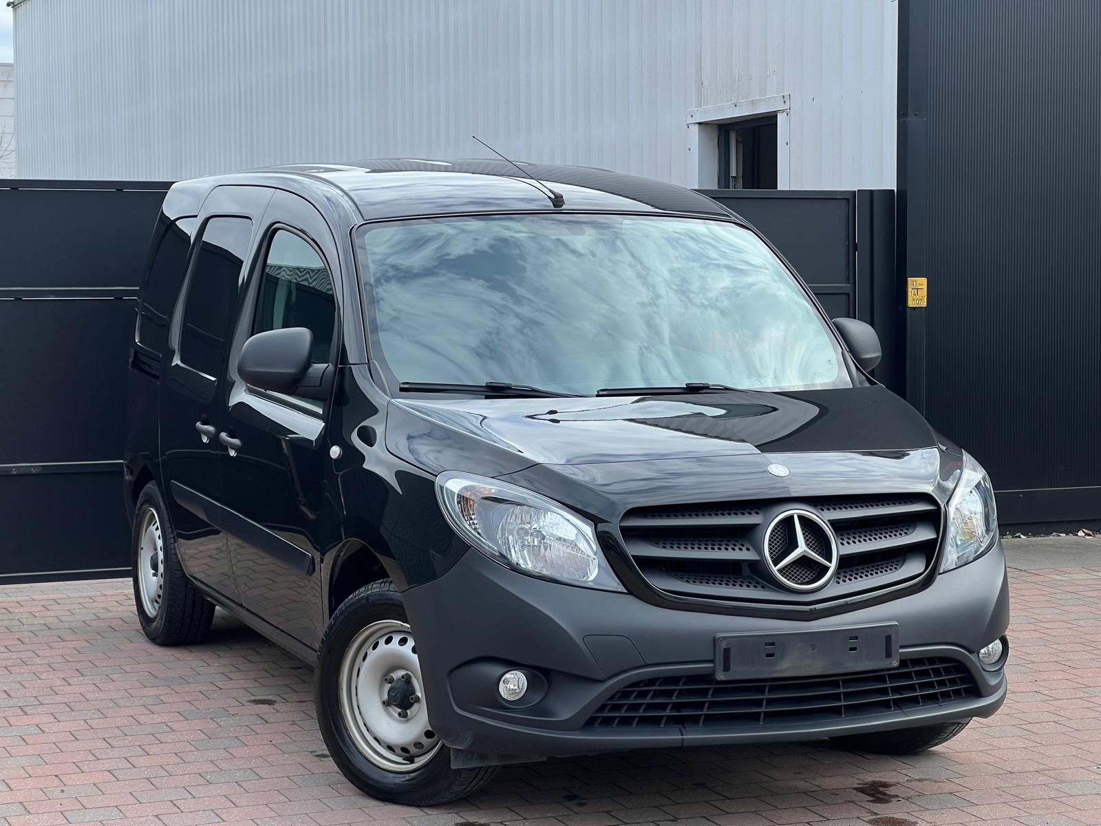 Mercedes-Benz Citan 1.5 CDI - Diesel - Manual - 90 hp - 48.090 km 