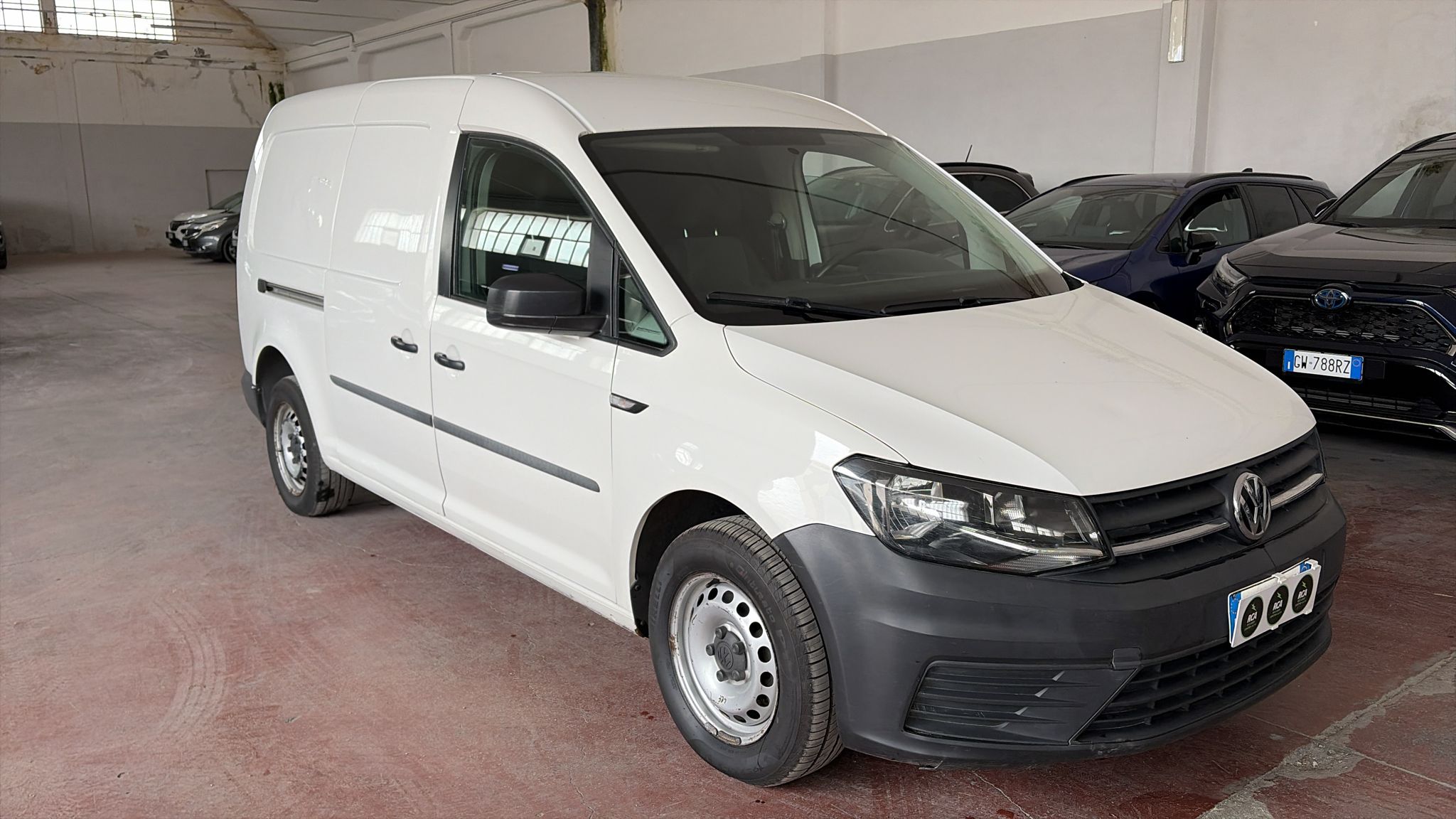 Volkswagen Caddy Maxi 2.0 TDI Business - 4Motion - Diesel - Manual - 122 hp - 112.293 km Business