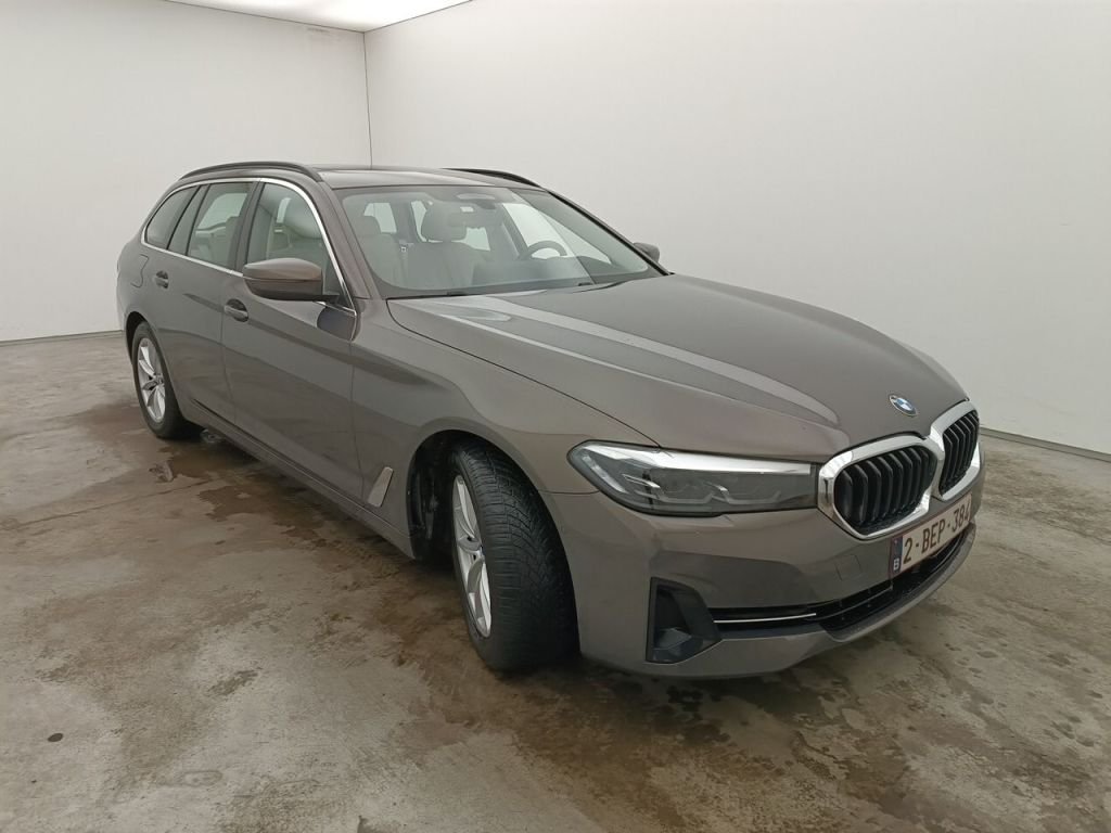 BMW 5 Series Touring 530d - xDrive - Diesel - Automatic - 286 hp - 125.824 km 