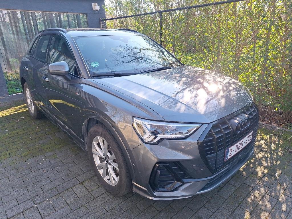 Audi Q3 45 TFSIe S Line - Hybrid - Automatic - 150 hp - 112.234 km S Line