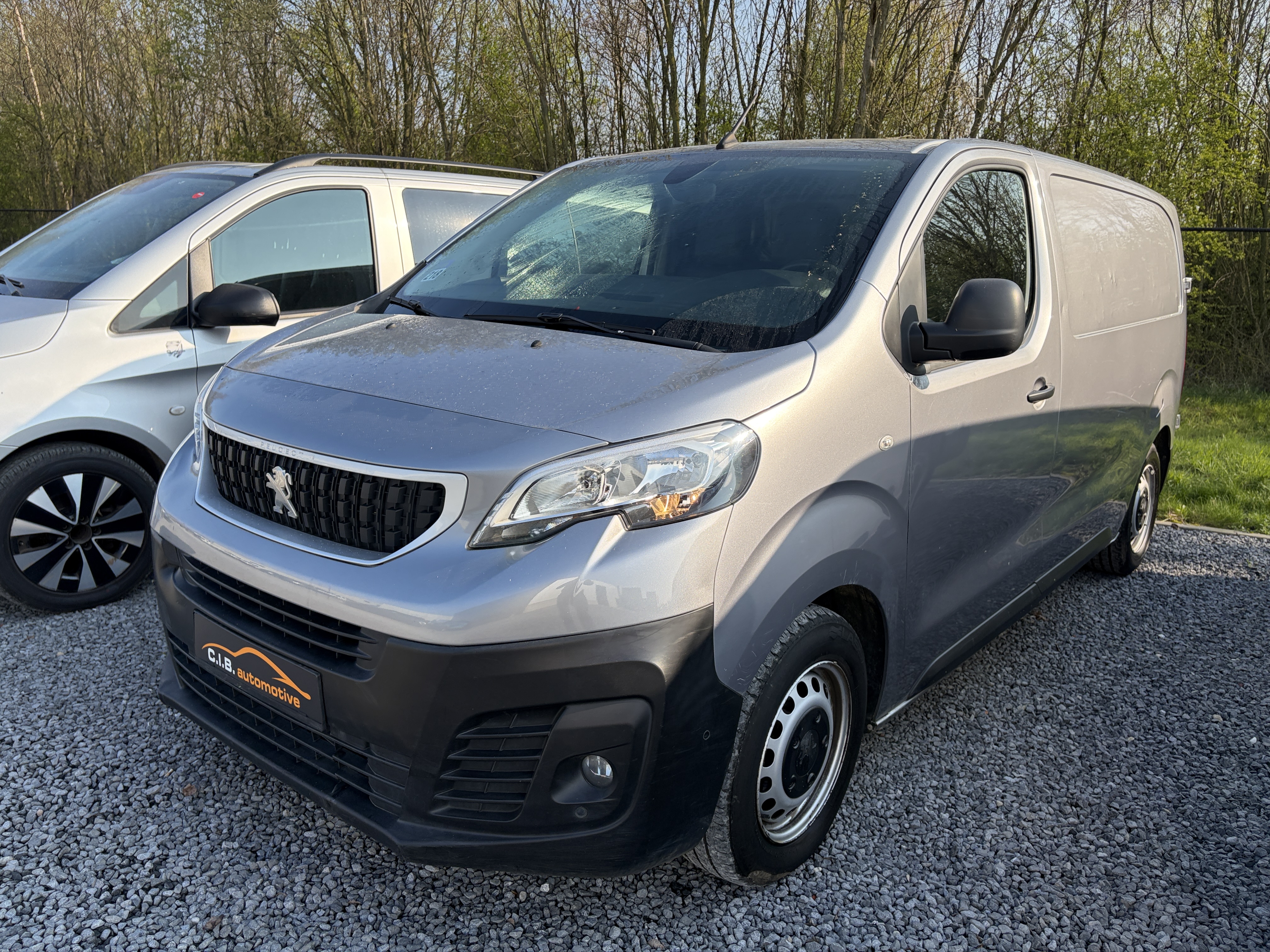 Peugeot Expert 2.0 HDI Premium - Diesel - Automatic - 177 hp - 119.651 km