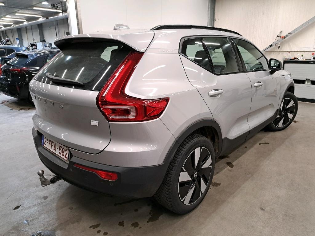 Volvo XC40 Extended Range Core - Electric - Automatic - 252 hp - 25.941 km