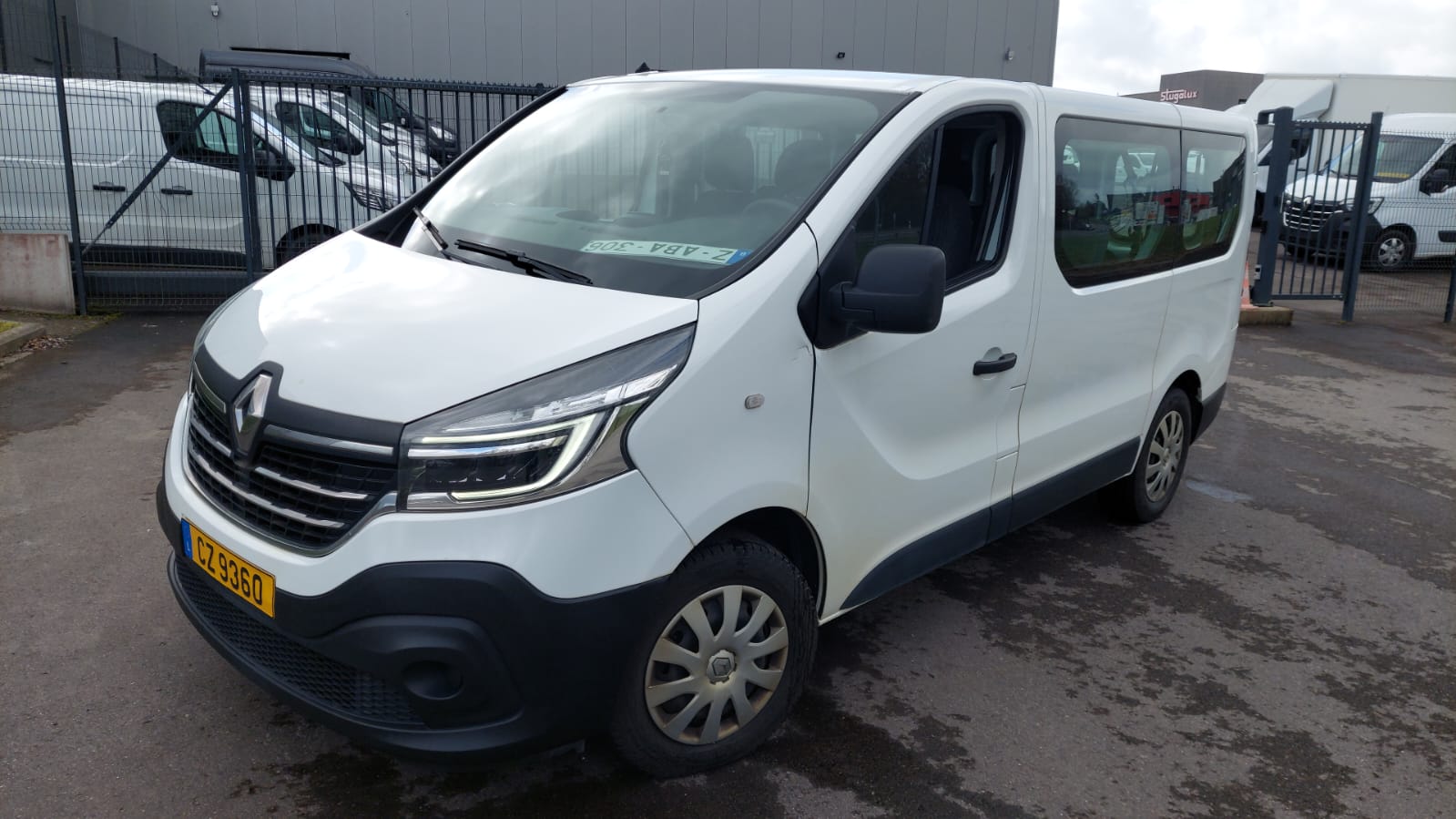 Renault Trafic Passenger 2.0 DCI Zen - Diesel - Manual - 120 hp - 99.440 km