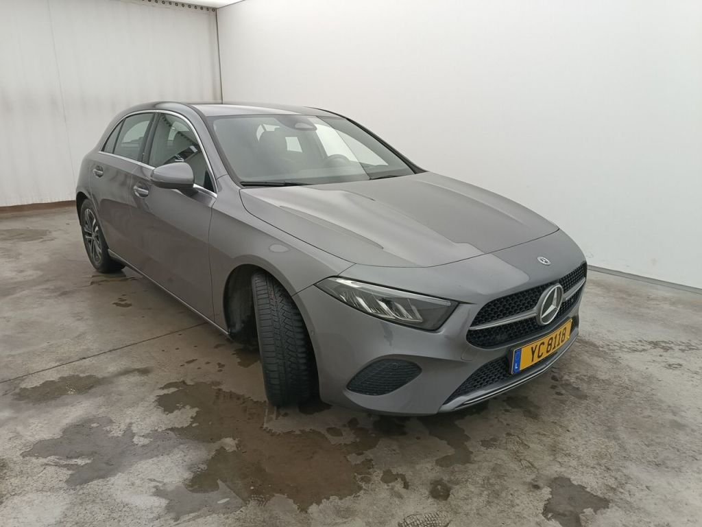 Mercedes-Benz A 180 Business Line - Petrol - Automatic - 136 hp - 55.088 km Business Line