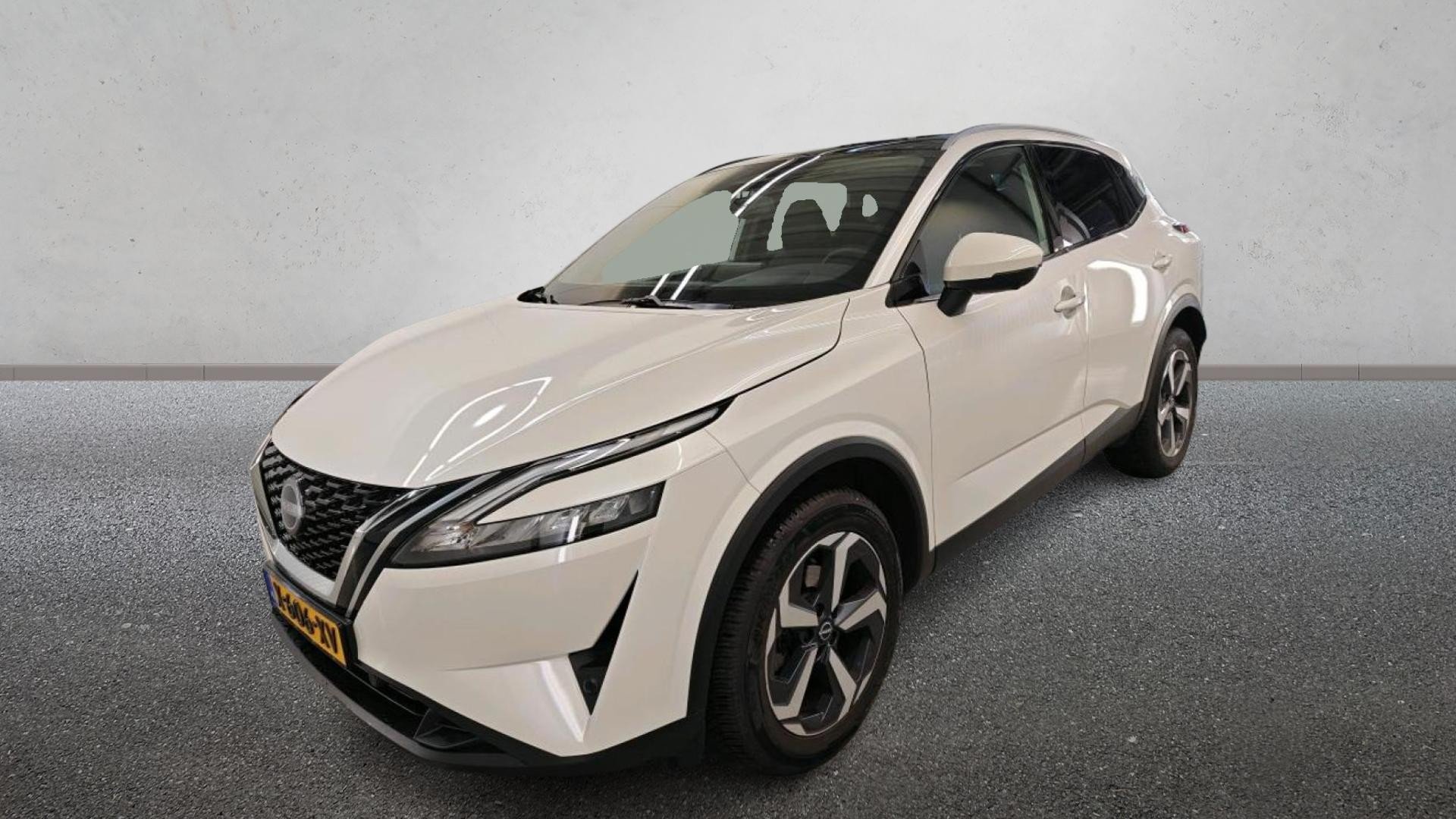 Nissan Qashqai 1.3 N-connecta - Petrol - Automatic - 158 hp - 47.239 km