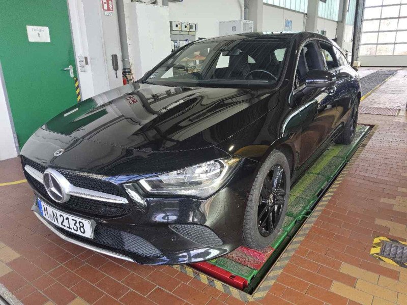 Mercedes-Benz CLA Shooting Brake 200d Progressive - Diesel - Automatic - 150 hp - 119.206 km
