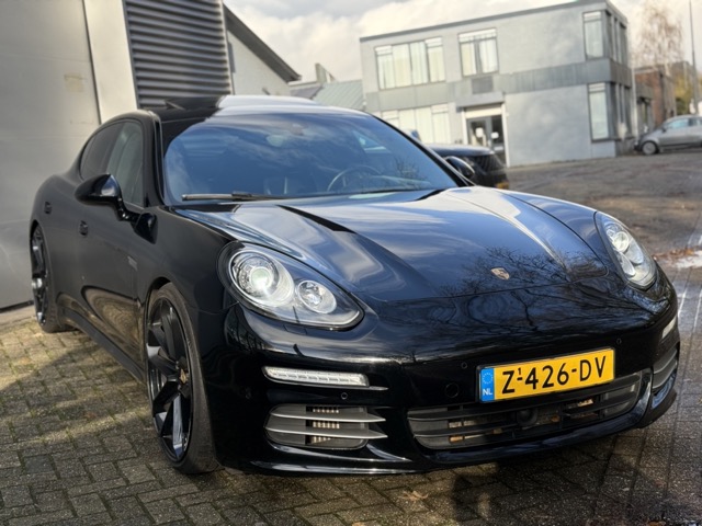 2016 Porsche Panamera   AWD