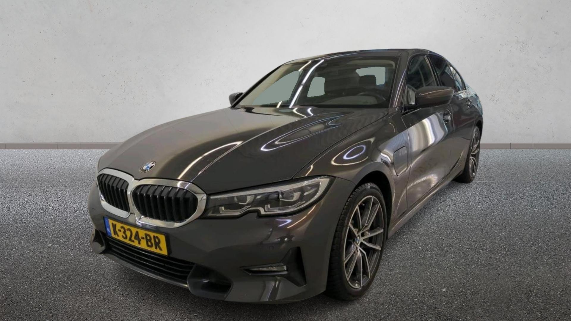 BMW 3 Series 330e - Hybrid - Automatic - 184 hp - 192.810 km