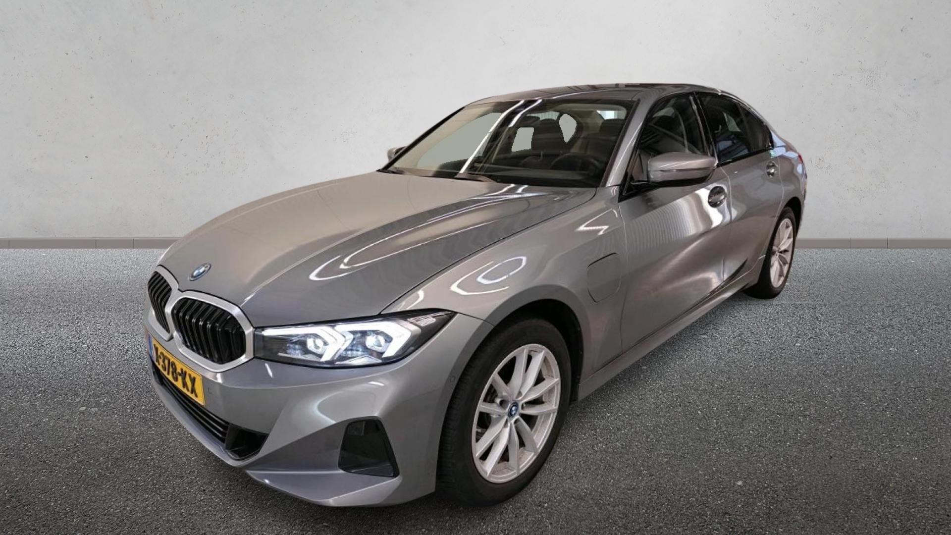 BMW 3 Series 320e - Hybrid - Automatic - 163 hp - 39.707 km