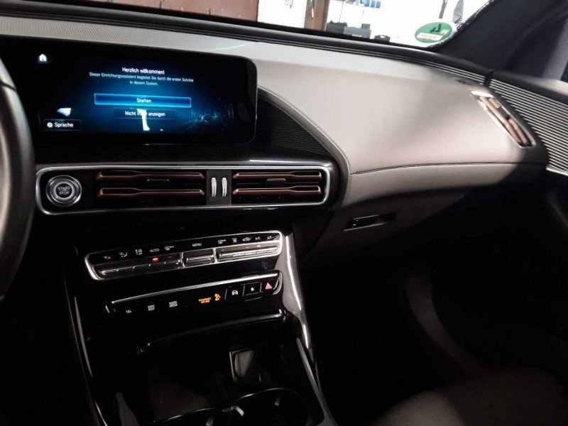 Mercedes-Benz EQC 400 4MATIC 10