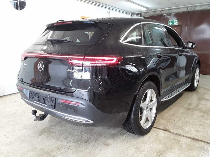 Mercedes-Benz EQC 400 4MATIC 3