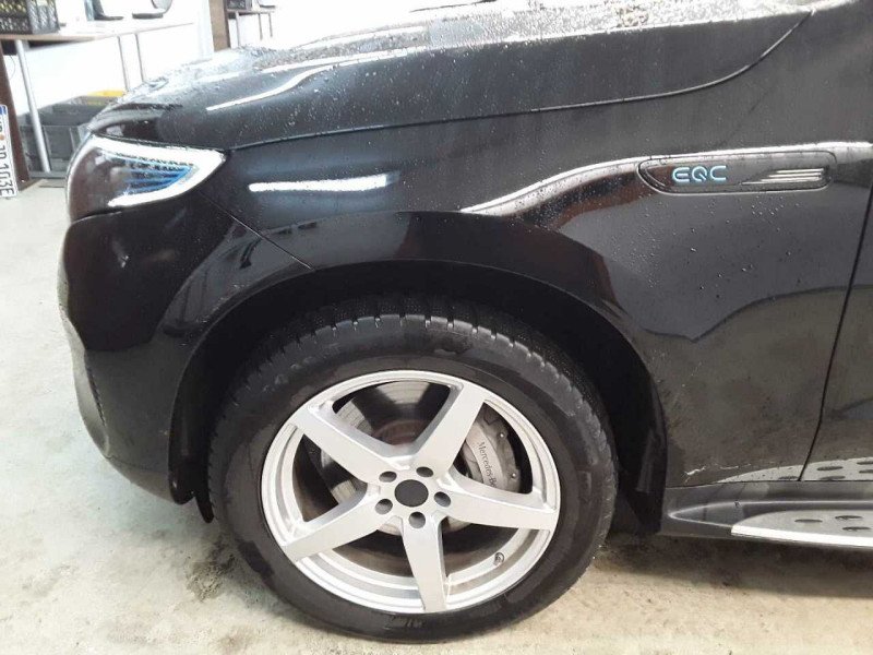 Mercedes-Benz EQC 400 4MATIC 13