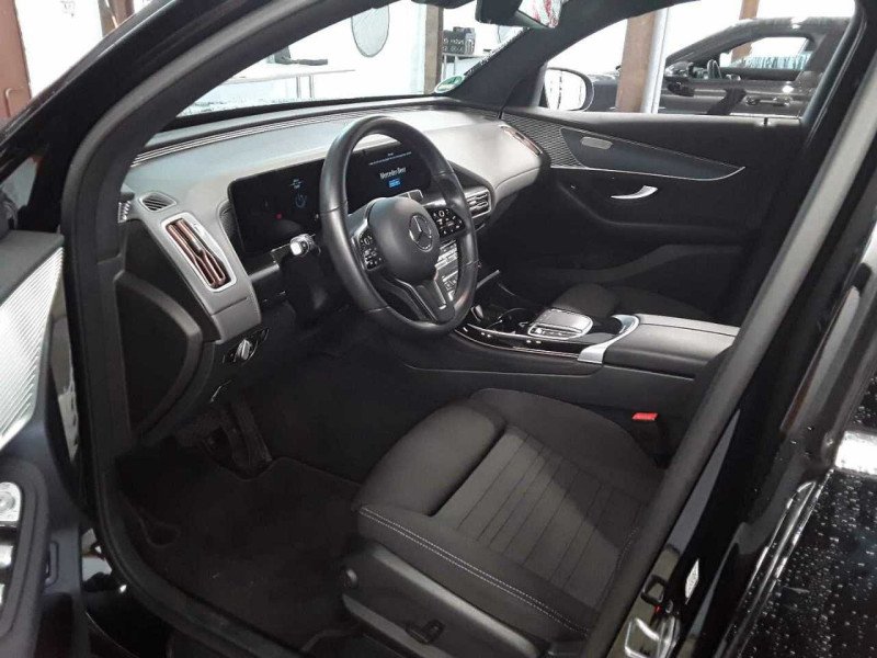 Mercedes-Benz EQC 400 4MATIC 9